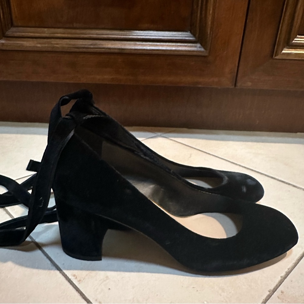 Black Velvet Short Heels